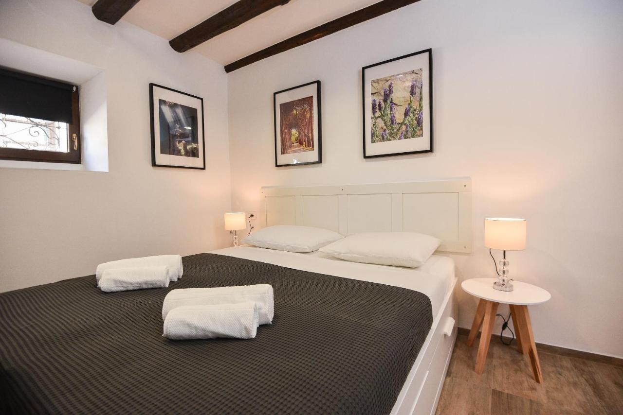 Old Town Inn بولا المظهر الخارجي الصورة